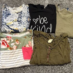 Bundle of woman’s xxl tops blouses tank